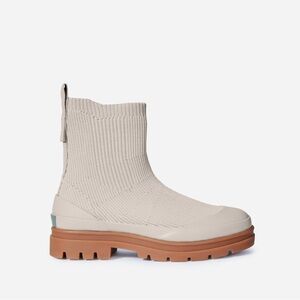 Everlane Tan Ribbed Utility Boots
